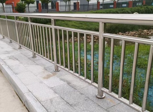 不锈钢复合管栏杆 不锈钢复合管栏杆